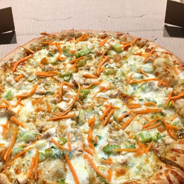 12" Thai Chicken Pizza.