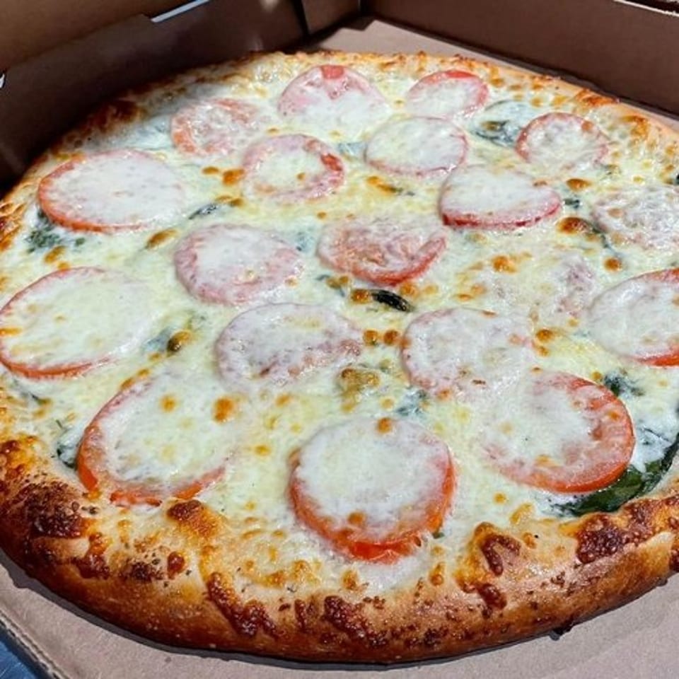 12" Marguerite Pizza.